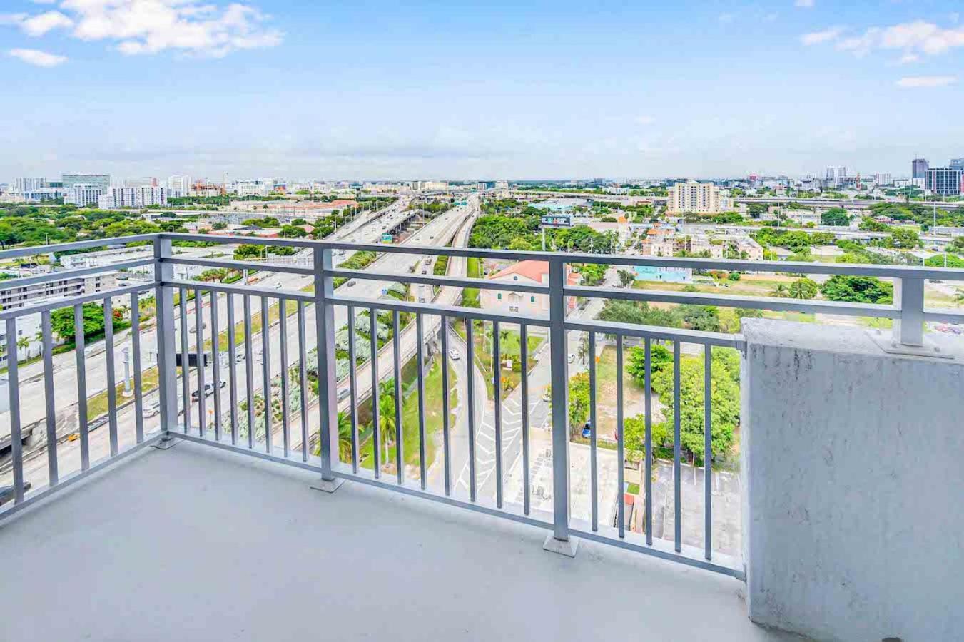 Amazing 3 Bed Unit In Dwntwn Miami With Free Parking Apartamento Exterior foto