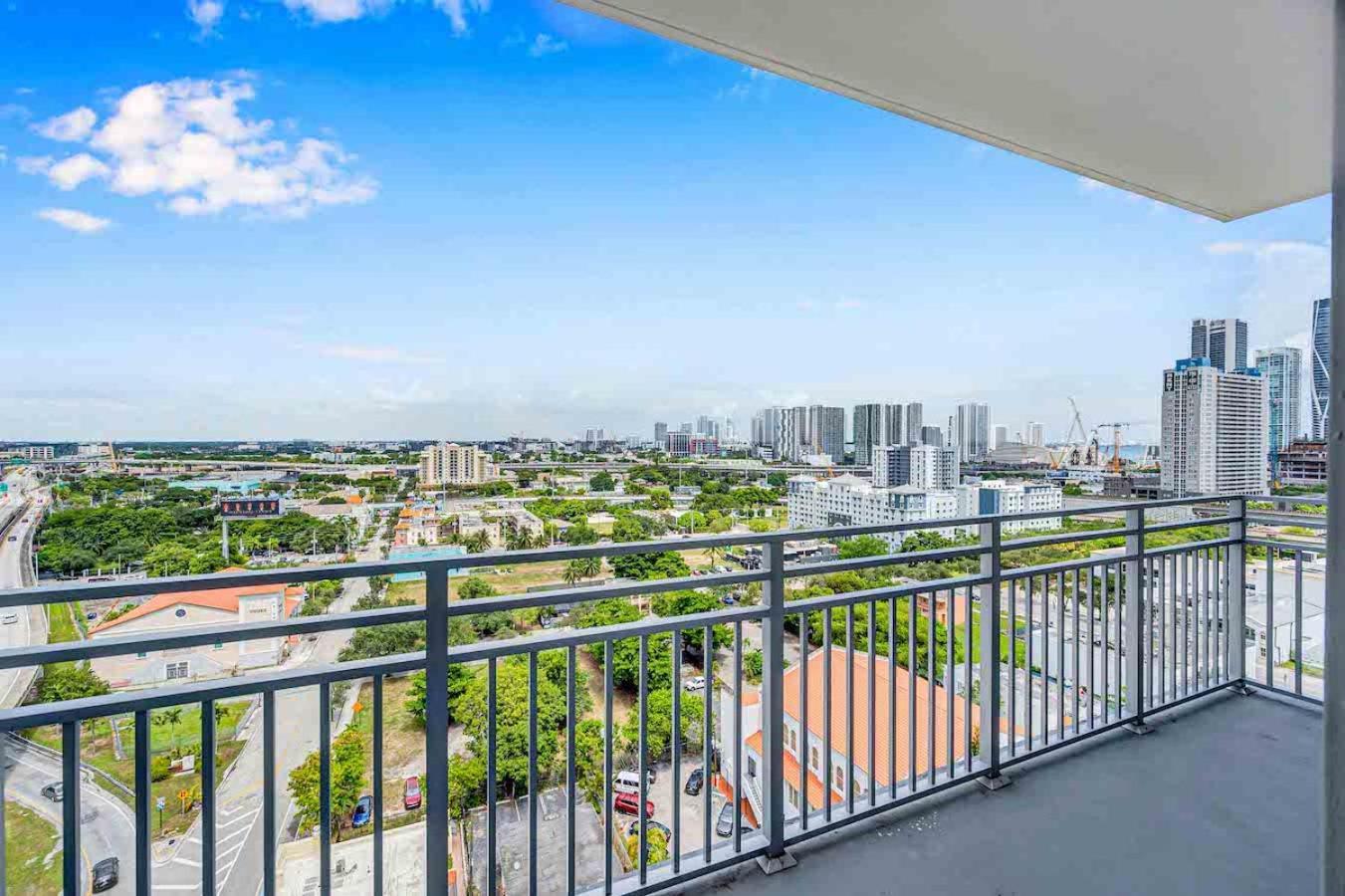 Amazing 3 Bed Unit In Dwntwn Miami With Free Parking Apartamento Exterior foto