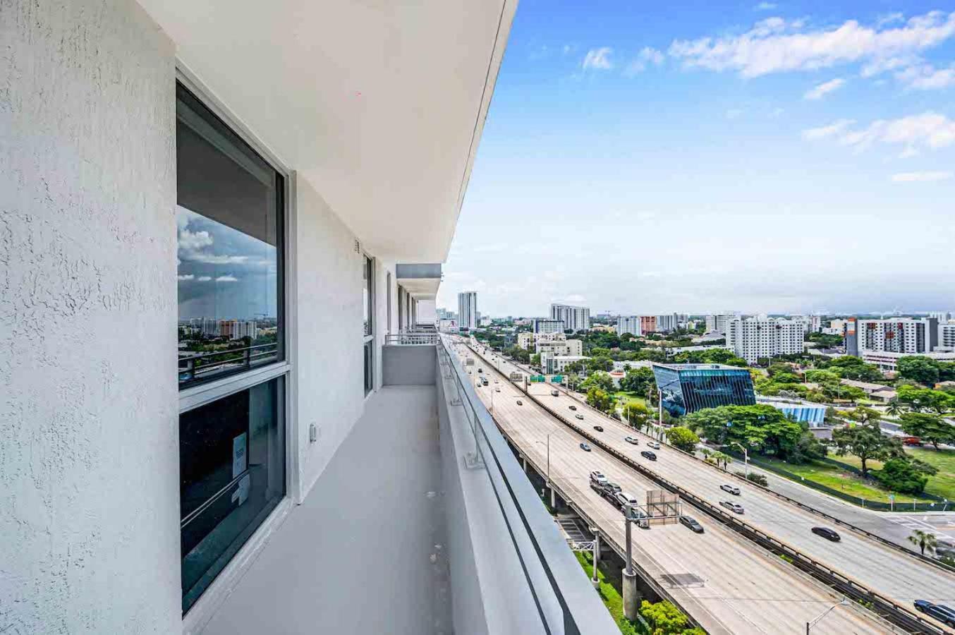 Amazing 3 Bed Unit In Dwntwn Miami With Free Parking Apartamento Exterior foto